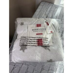 Berkshire Oversized Throw Holiday Angel Star 60 x 70 Christmas New Fluffy Soft